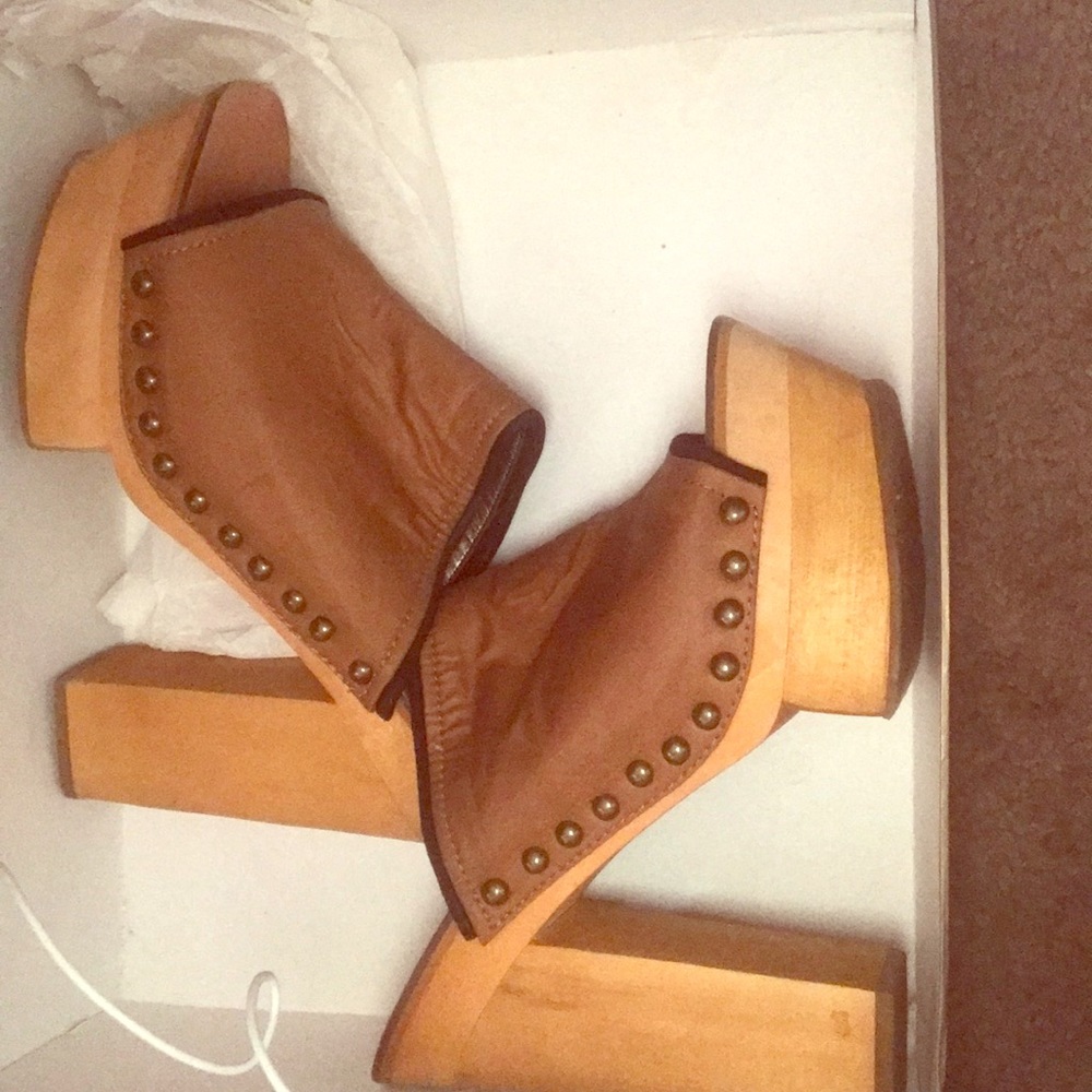 Adam Bebe Clog Heels